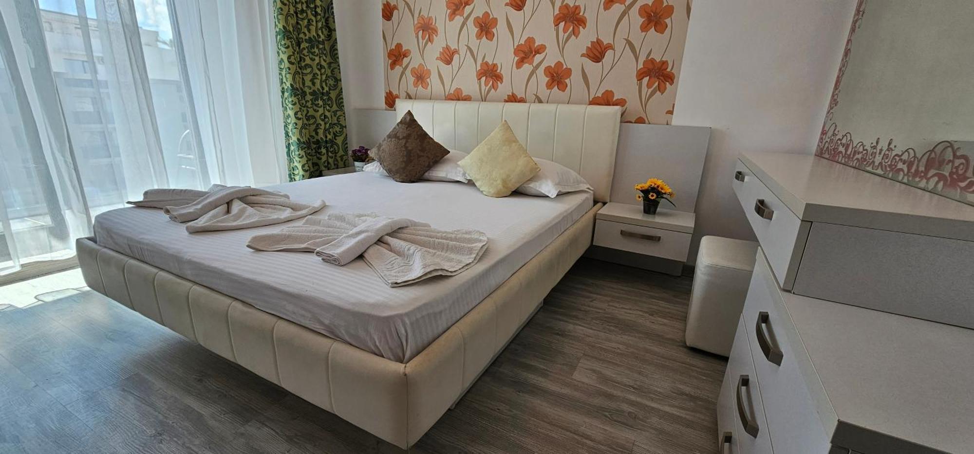 Luxury Aparthotel Promenada In Building Stefan Prima Linie La Mare นาโวดาริ ภายนอก รูปภาพ